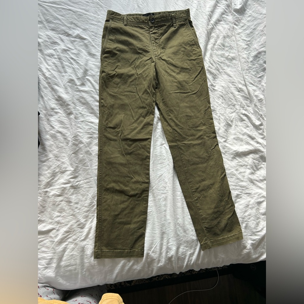 Banana Republic Women’s Olive Chinos